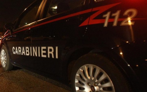 Maltrattamenti in famiglia: arrestato un 47enne dopo aver aggredito il padre di 80 anni
