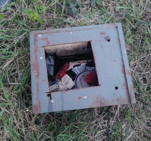 Ritrovati oggetti rubati in una zona boschiva di Senago