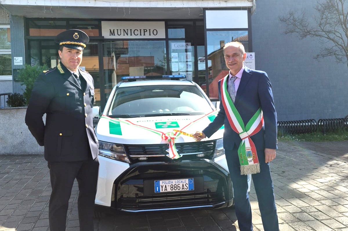 Cesate riceve una nuova vettura per la Polizia Locale