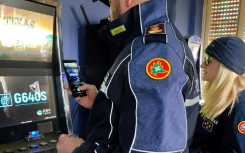 Controlli della Polizia Locale a Garbagnate Milanese: alcol ai minorenni e slot machine illegali