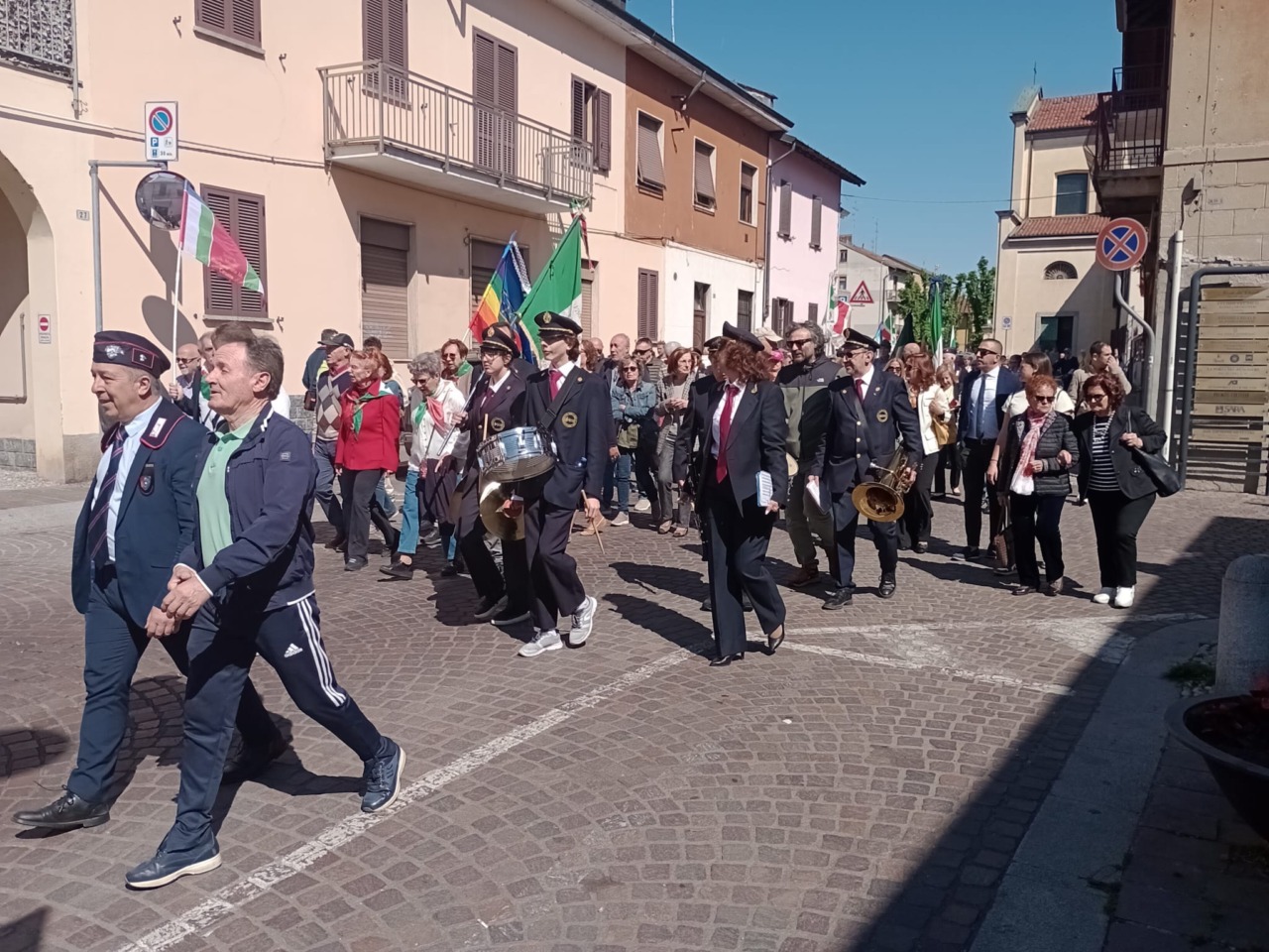 Garbagnate, la celebrazione del 25 aprile tra proteste e divisioni