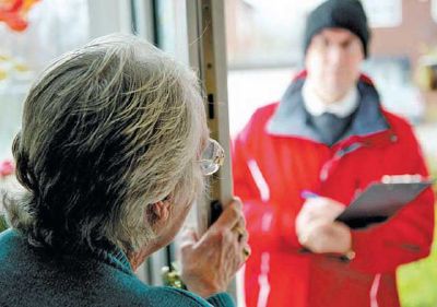 «Vermi schifosi, mi avete portato via i miei ricordi»