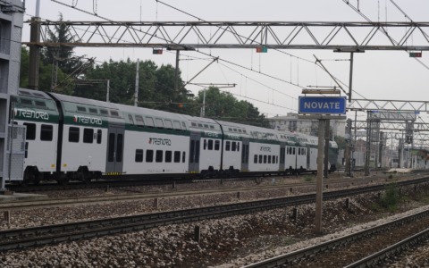 Furto di collanine d’oro in stazione: due giovani arrestati