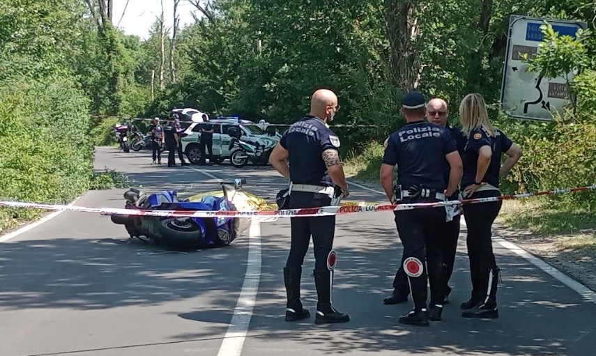 Tragedia a Cesate: motociclista di 46 anni perde la vita